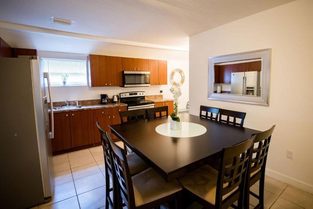 3 Bedroom Miami Home 15 Minutes To The Beach Eksteriør billede